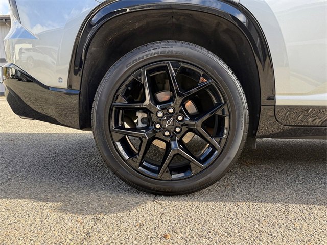 Used 2024 Chevrolet Traverse RS image 17