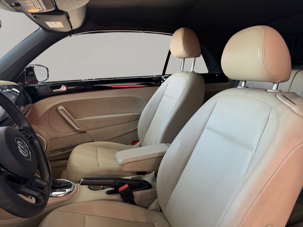 Used 2013 Volkswagen Beetle 2.0T FWD image 9