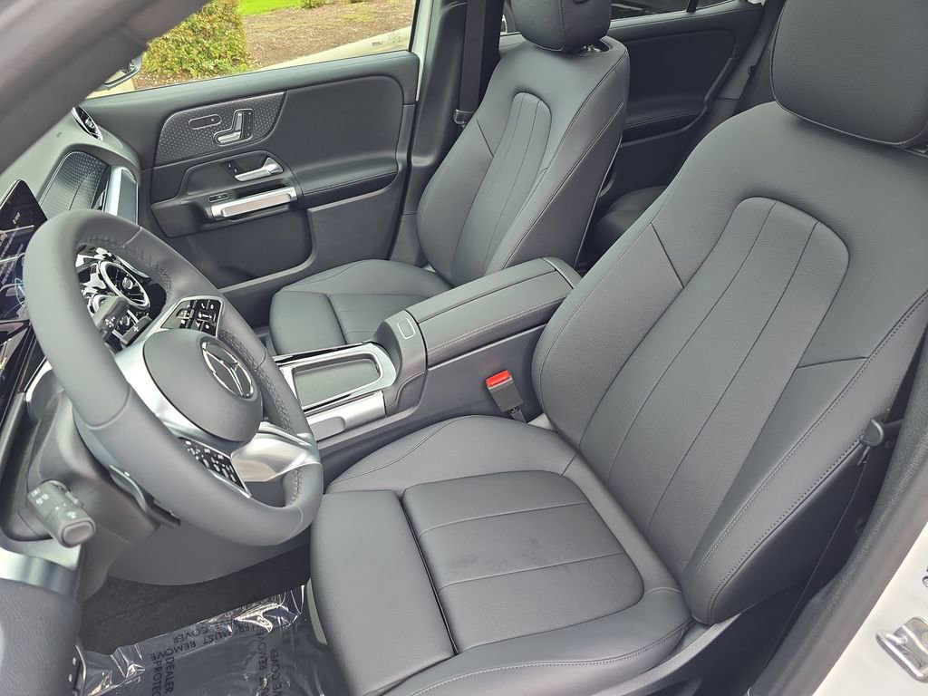 New 2025 Mercedes-Benz GLB 250 image 15