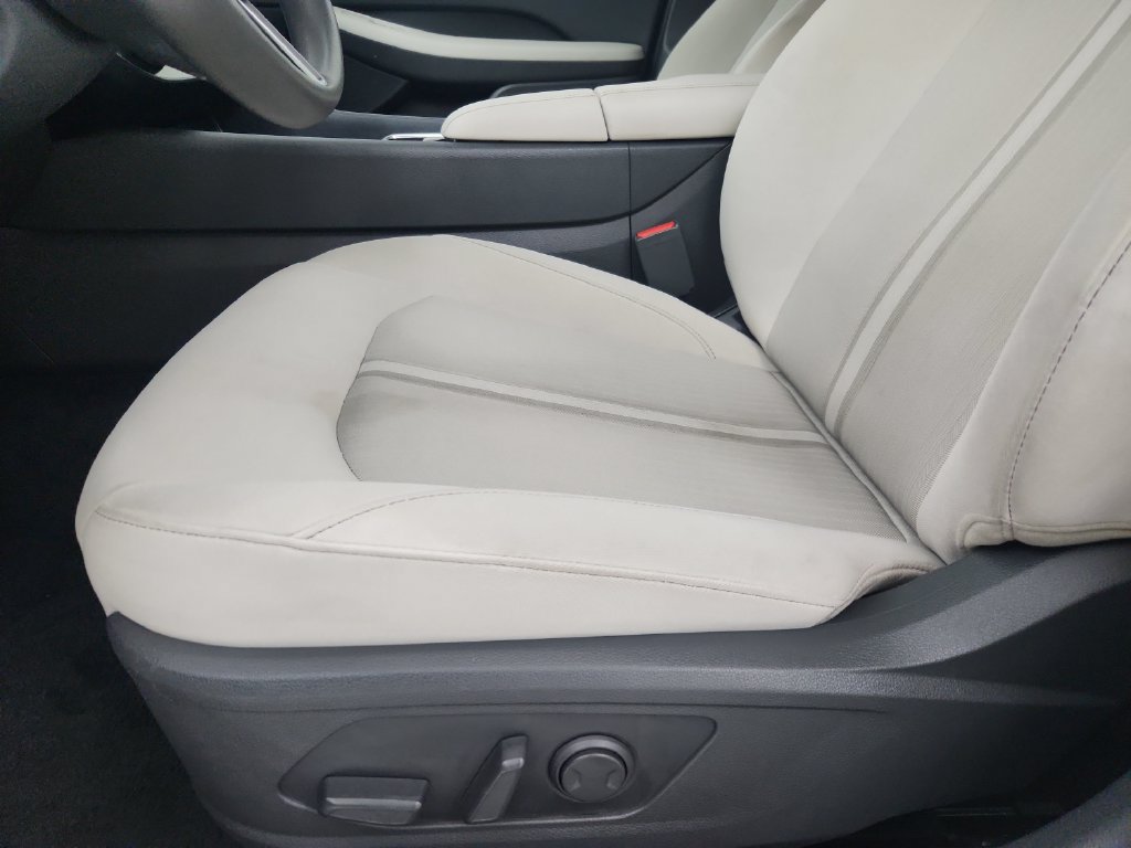 Used 2025 Hyundai Sonata SEL FWD image 21