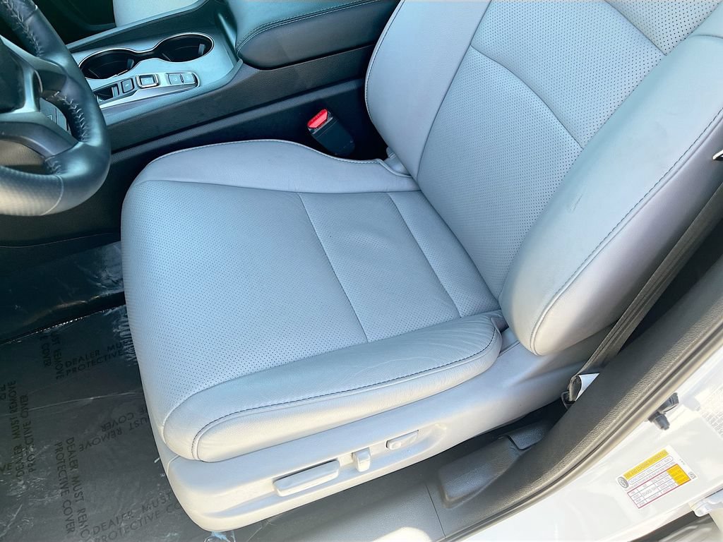 Used 2025 Honda Passport EX-L image 18