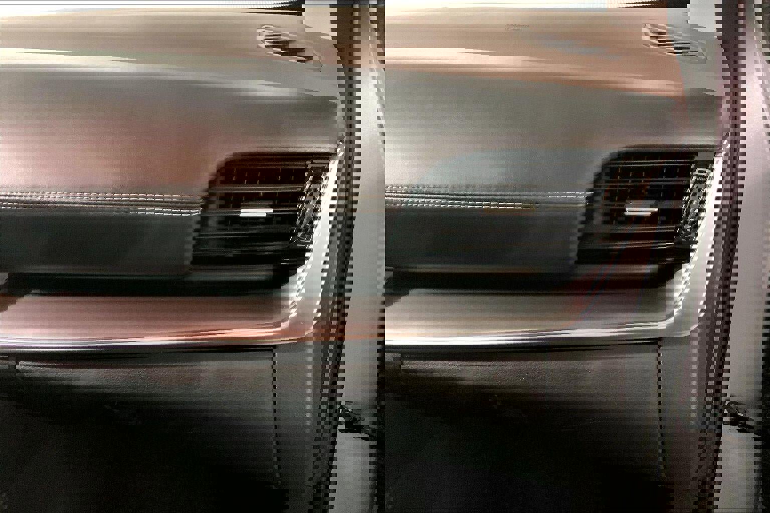 Used 2021 Nissan Rogue SV w/ Premium Package image 16