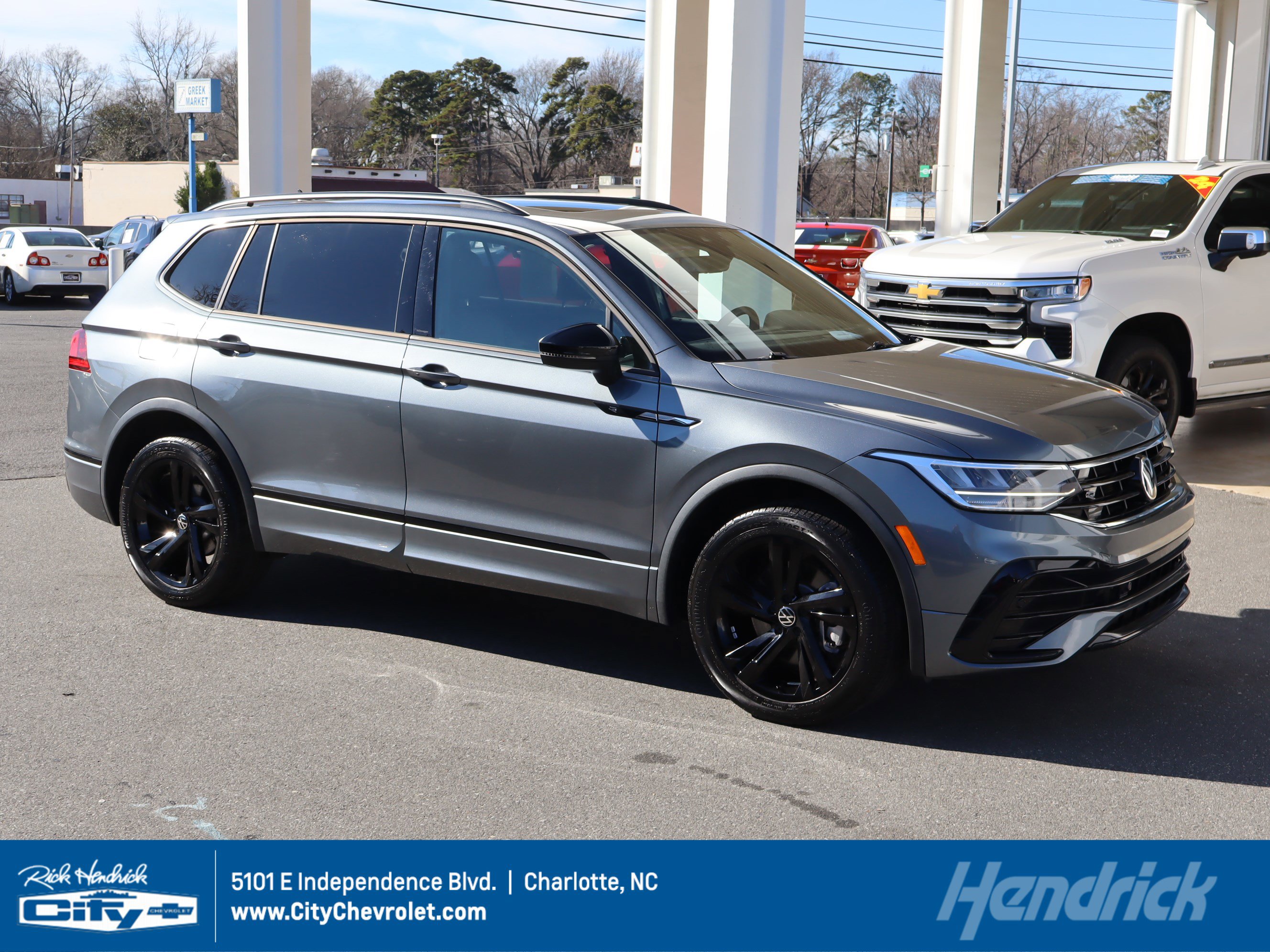 Used 2023 Volkswagen Tiguan SE R-Line