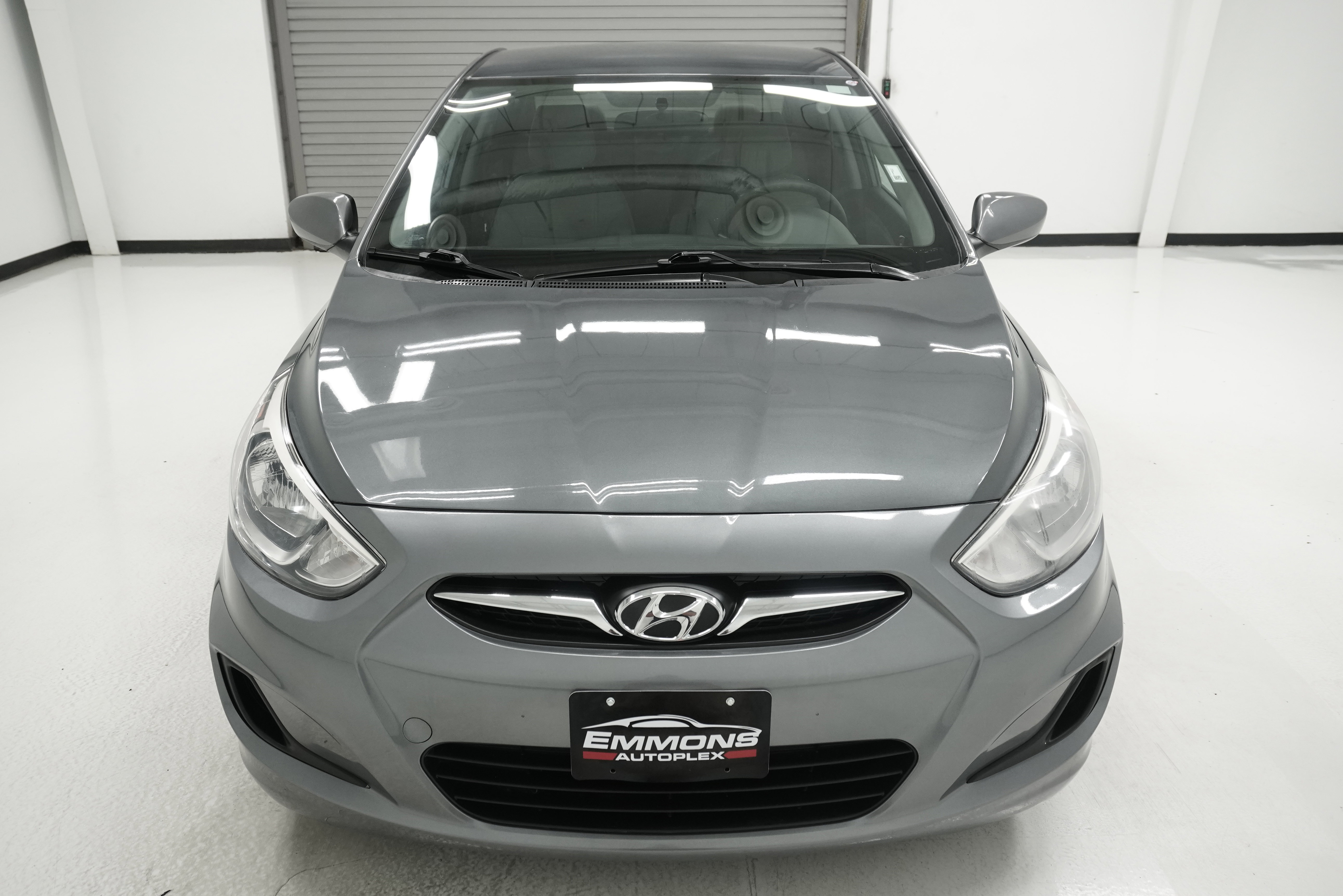 Used 2016 Hyundai Accent SE FWD image 2