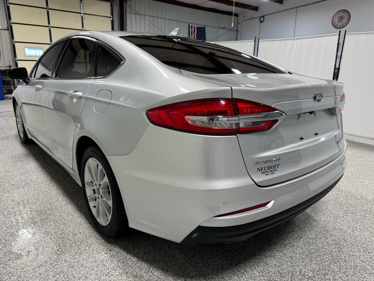 Used 2019 Ford Fusion SE image 4