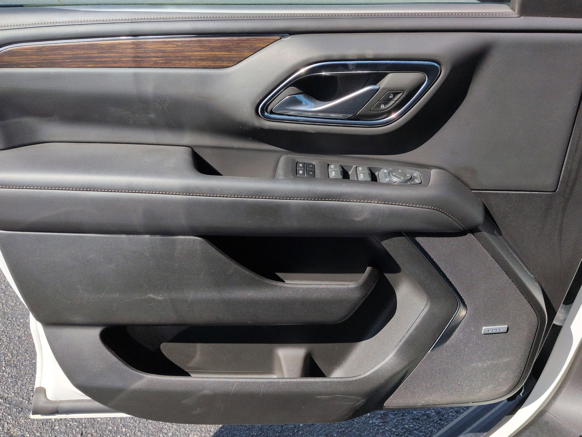Certified 2024 Chevrolet Suburban High Country AWD/4WD image 23