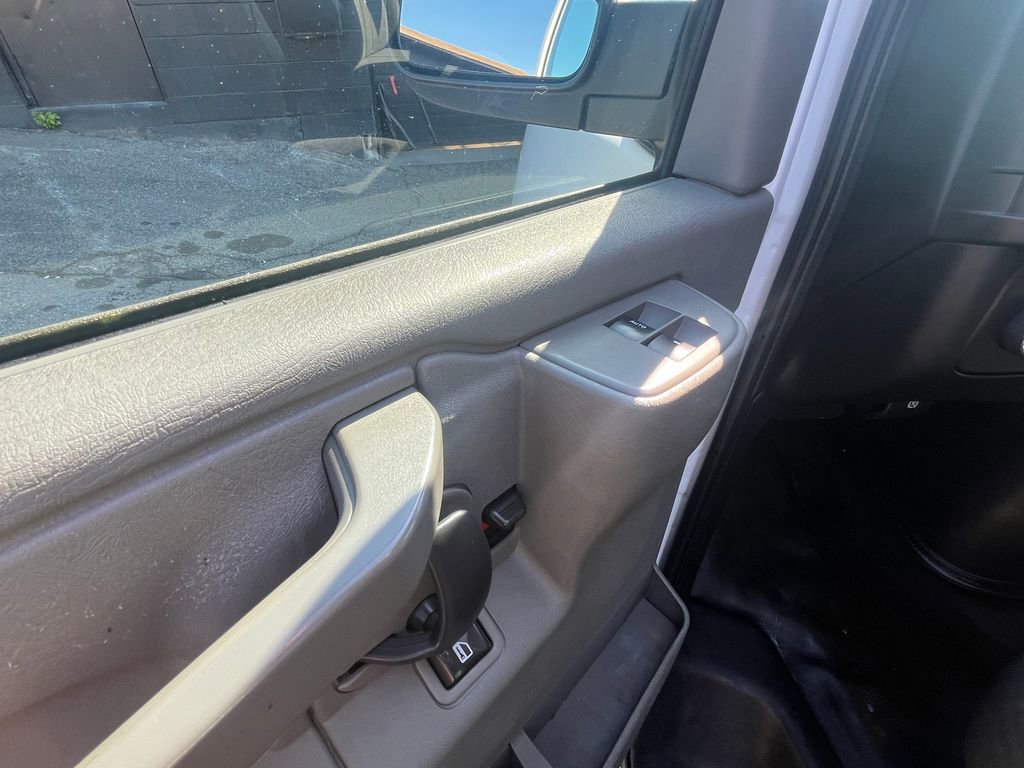 Used 2019 Chevrolet Express 2500 Extended w/ Driver Convenience Package RWD image 15