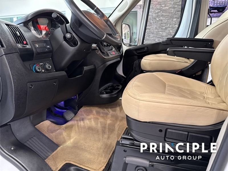 Used 2020 RAM ProMaster 3500 w/ Premium Appearance Group image 21