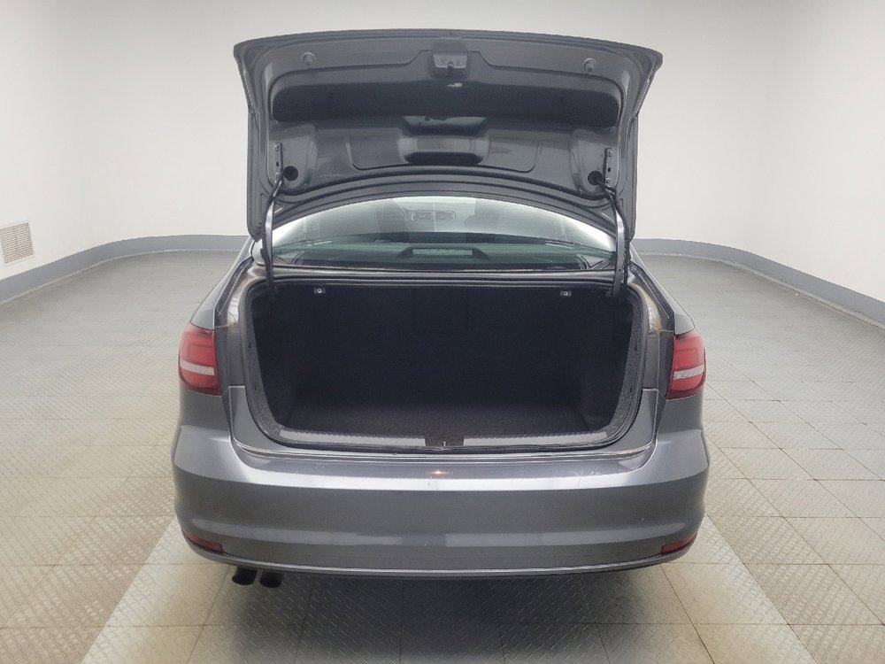 Used 2018 Volkswagen Jetta SE FWD image 29