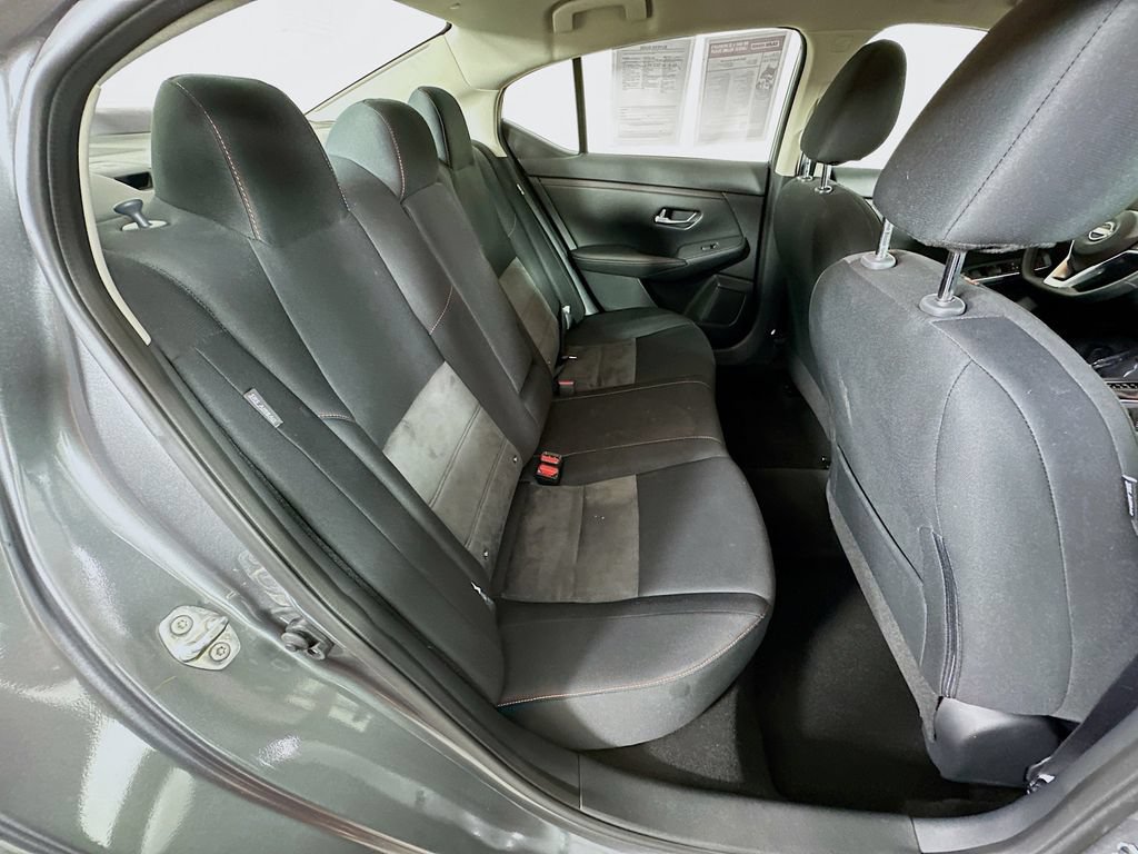 Certified 2025 Nissan Sentra SR FWD image 34