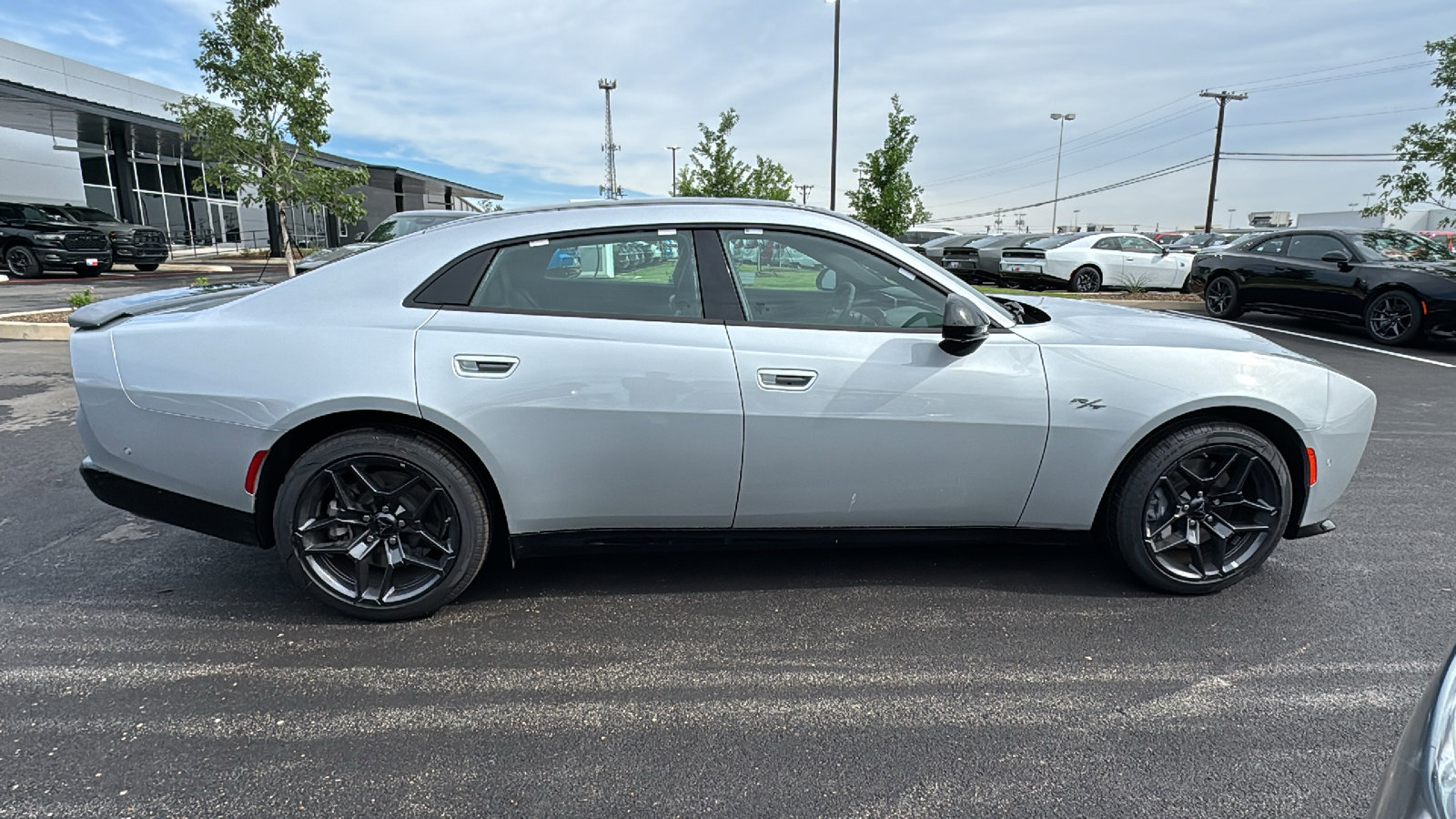 New 2026 Dodge Charger R/T AWD/4WD image 4