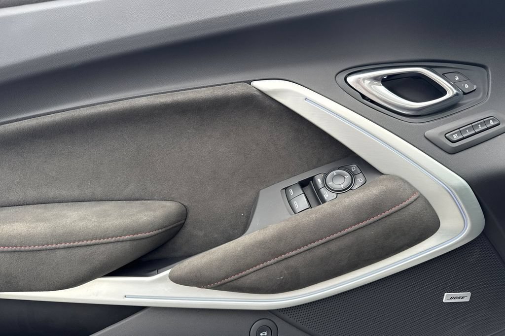 Used 2022 Chevrolet Camaro ZL1 RWD image 12