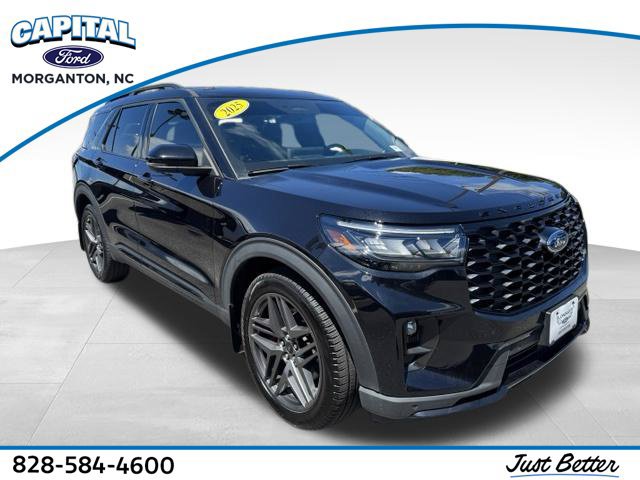Used 2025 Ford Explorer ST AWD/4WD image 1