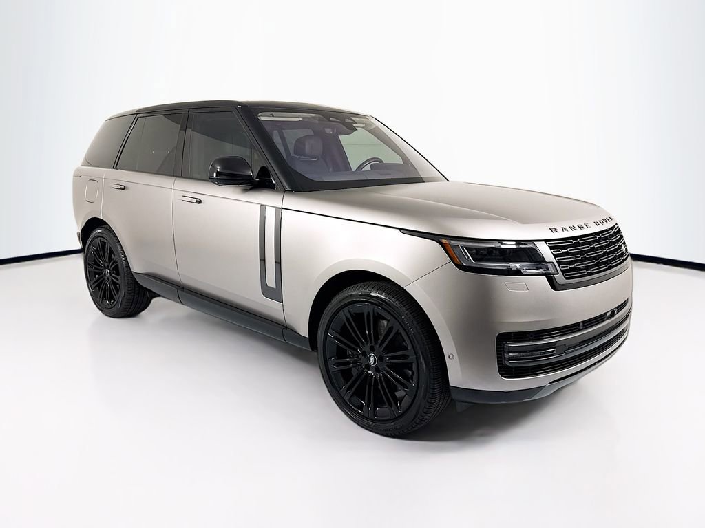 Used 2023 Land Rover Range Rover SE image 3