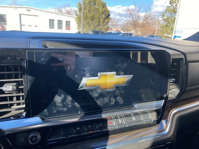 Used 2023 Chevrolet Silverado 1500 RST AWD/4WD image 15