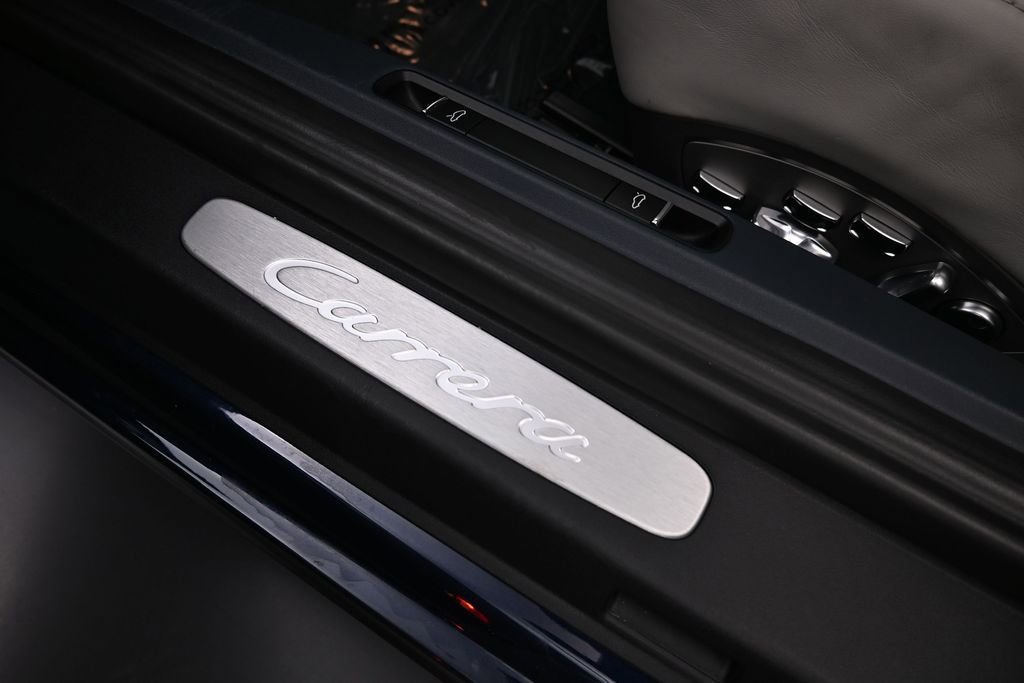 Certified 2018 Porsche 911 Carrera RWD image 27