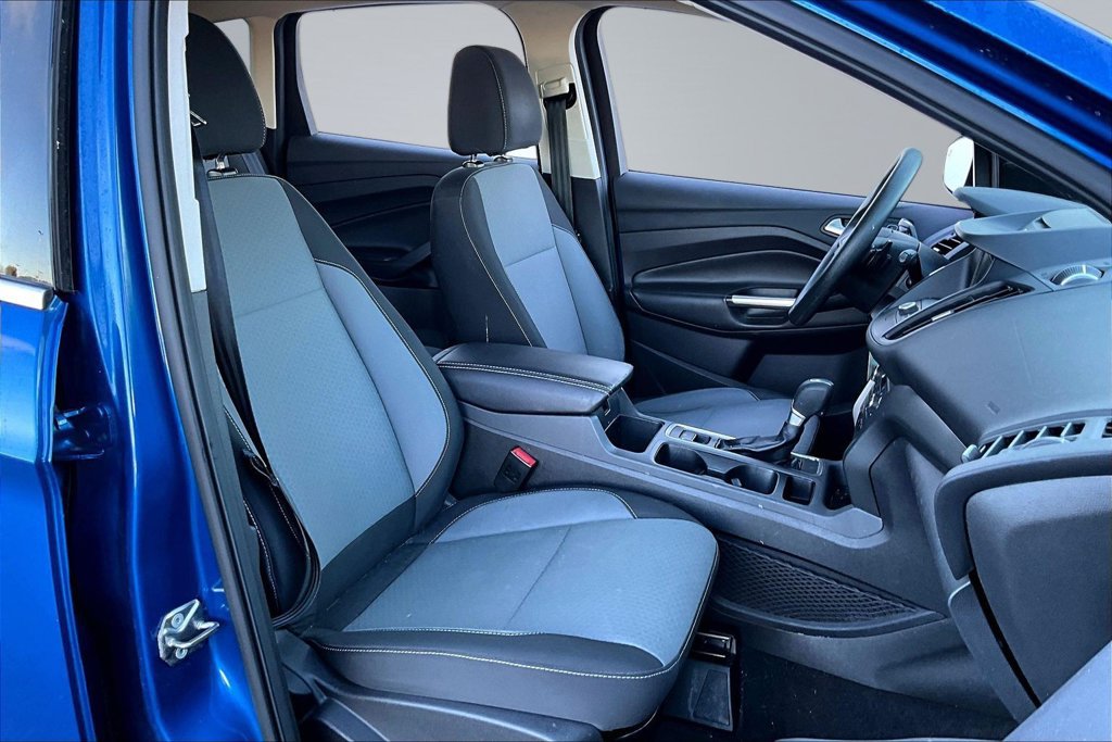 Used 2017 Ford Escape SE w/ Equipment Group 201A AWD/4WD image 30