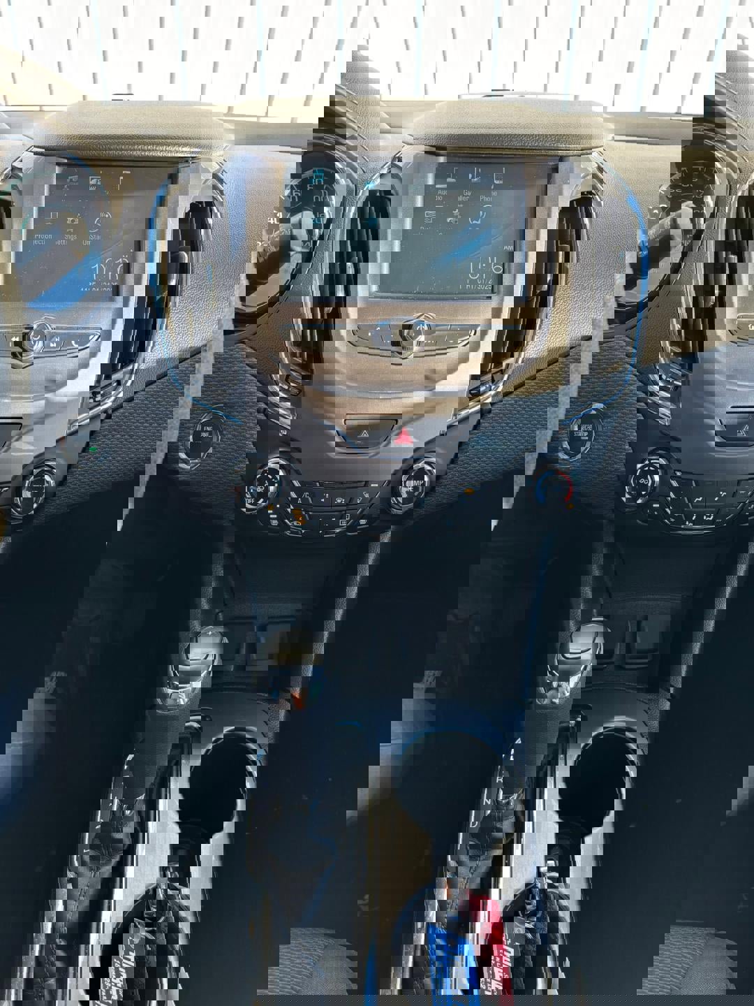 Used 2018 Chevrolet Cruze LT w/ Convenience Package image 12