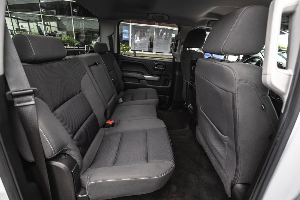 Used 2018 Chevrolet Silverado 1500 LT w/ All Star Edition AWD/4WD image 37
