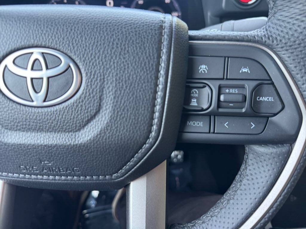Used 2025 Toyota Tacoma TRD Sport w/ TRD Sport Upgrade Package AWD/4WD image 30