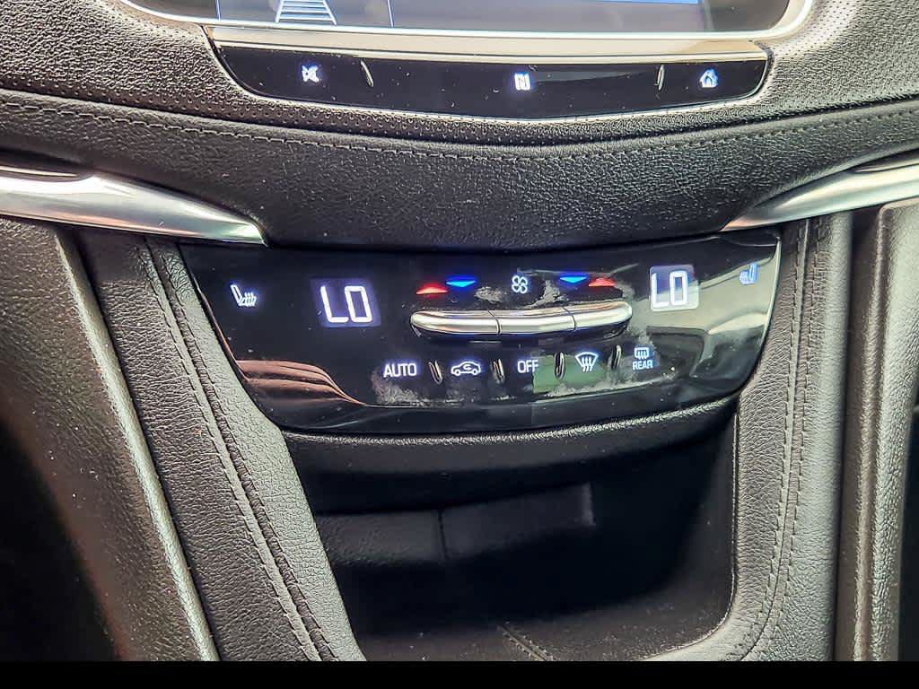 Used 2020 Cadillac XT5 Premium Luxury AWD/4WD image 18