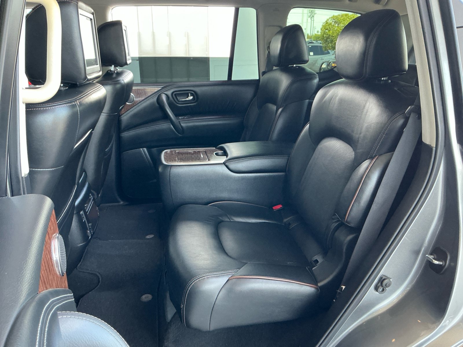 Used 2020 Nissan Armada Platinum w/ Captain's Chairs Package RWD image 17