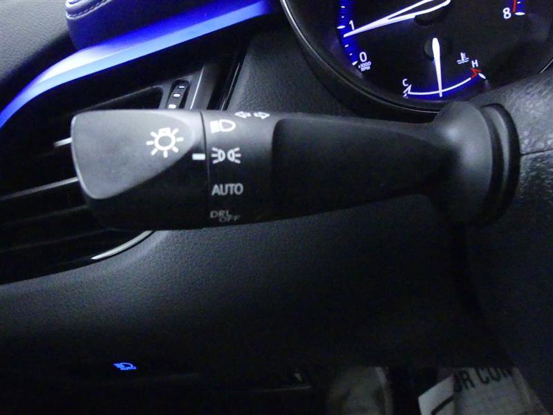 Used 2020 Toyota C-HR XLE image 16