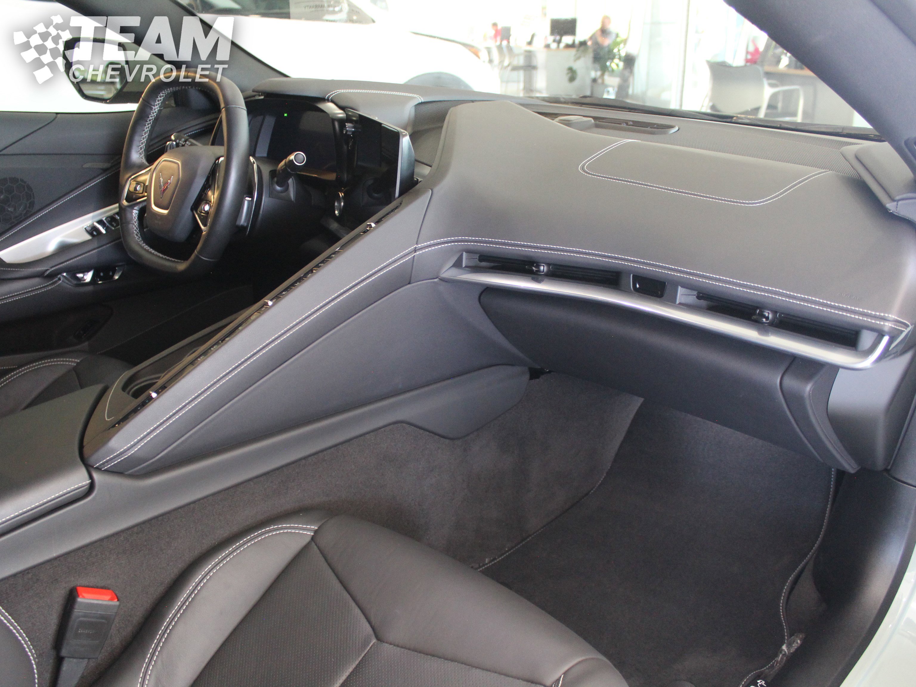 Used 2024 Chevrolet Corvette Stingray Convertible w/ 1LT RWD image 23