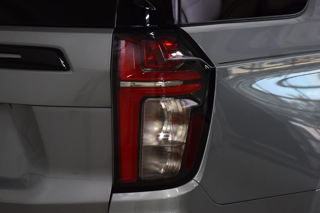Used 2024 Chevrolet Tahoe RST w/ Luxury Package AWD/4WD image 18
