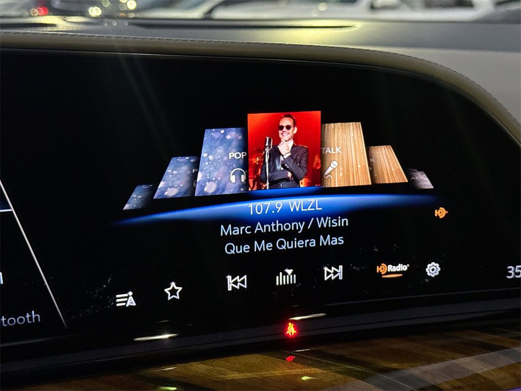 Used 2021 Cadillac Escalade ESV Premium Luxury Platinum image 12