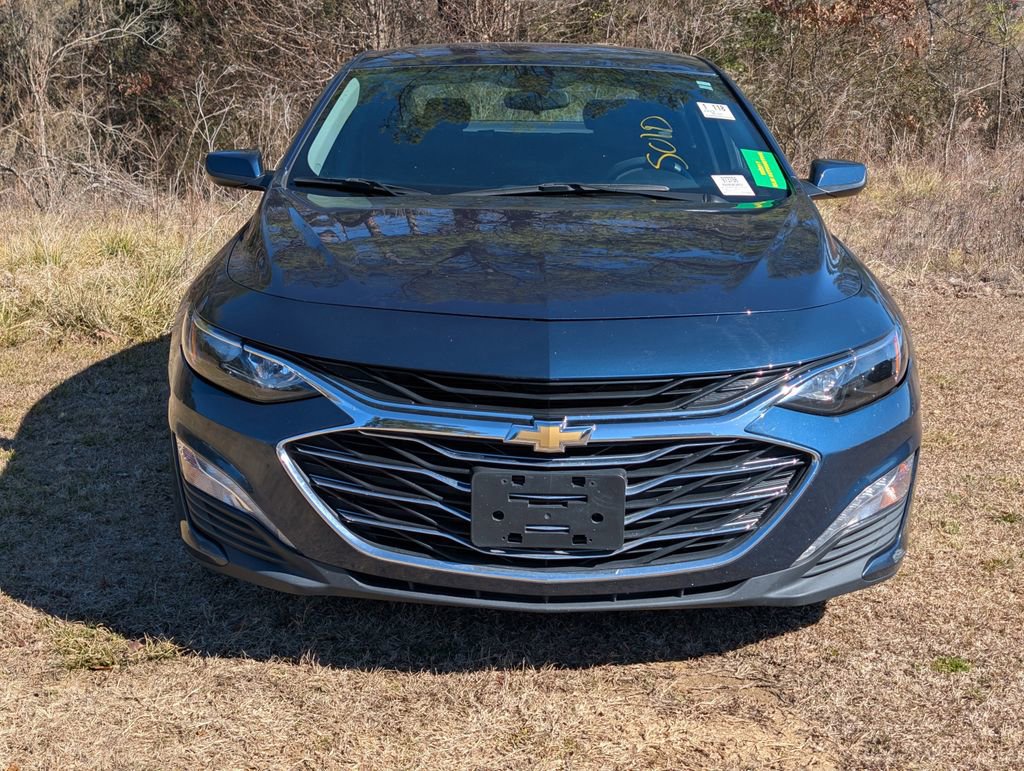 Used 2022 Chevrolet Malibu LT image 2