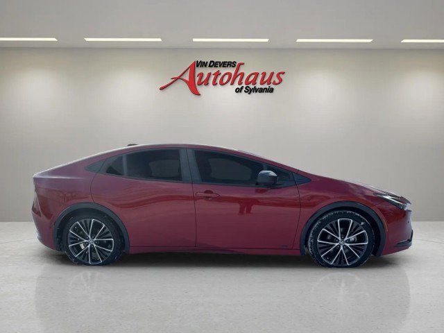 Used 2023 Toyota Prius XLE image 9