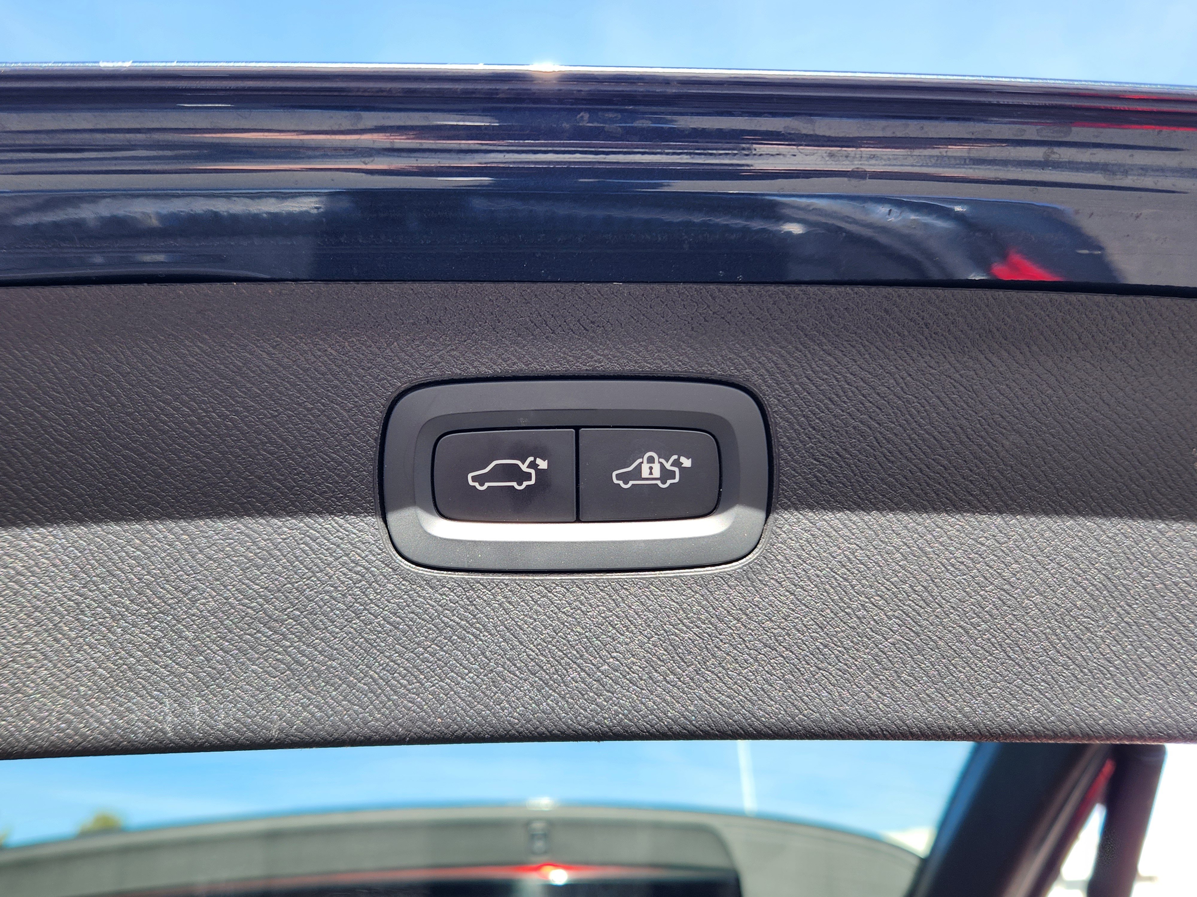 Used 2024 Volvo XC90 B5 Plus image 21