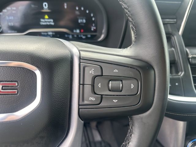 Used 2024 GMC Yukon SLT AWD/4WD image 16