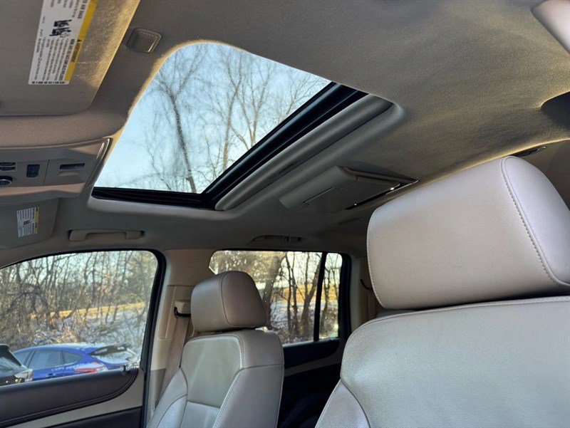 Used 2016 Chevrolet Suburban LT image 22