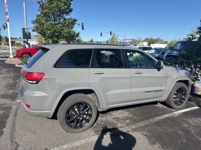 Used 2021 Jeep Grand Cherokee Laredo X image 18