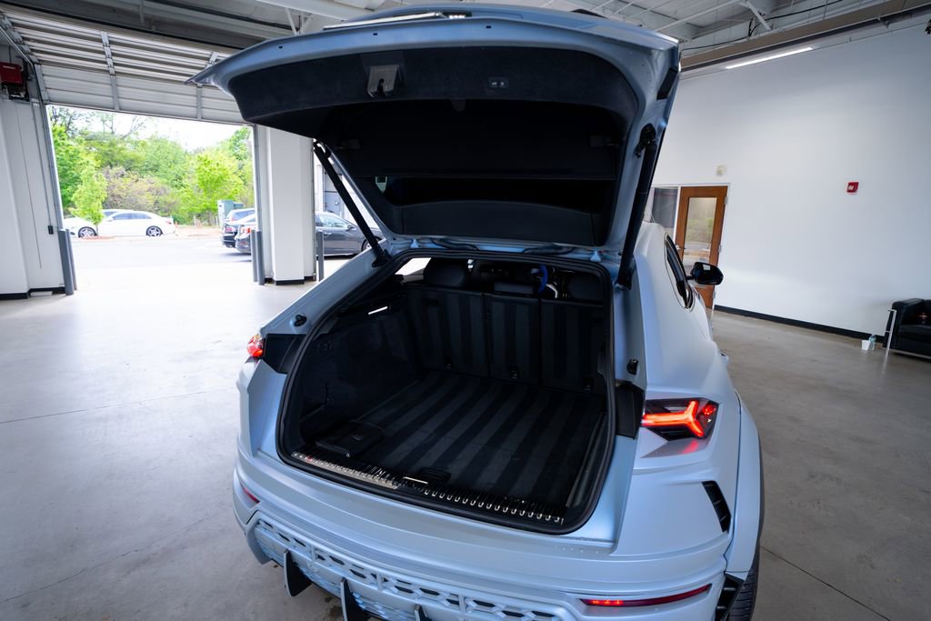 Used 2022 Lamborghini Urus AWD/4WD image 67