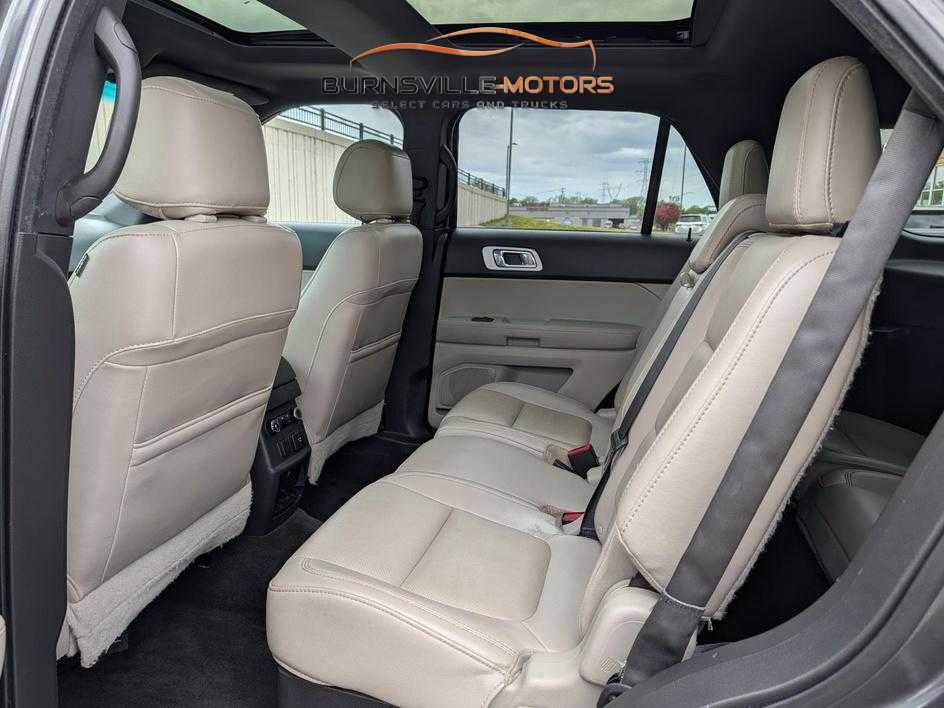 Used 2015 Ford Explorer Limited w/ Equipment Group 302A AWD/4WD image 11