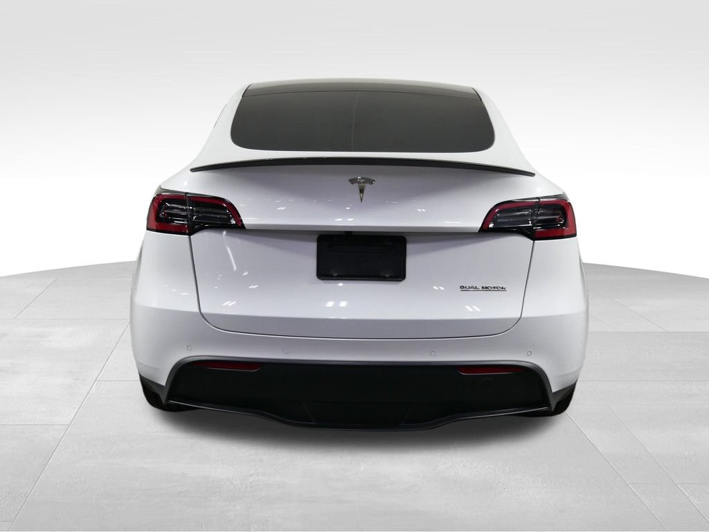 Used 2022 Tesla Model Y Performance AWD/4WD image 9
