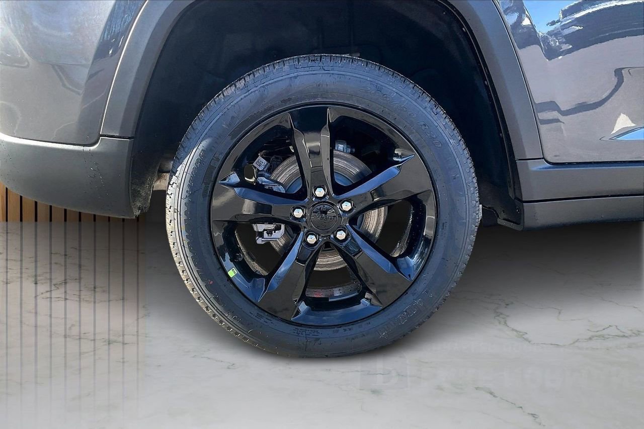 New 2026 Jeep Grand Cherokee Limited w/ Limited Altitude Package image 35