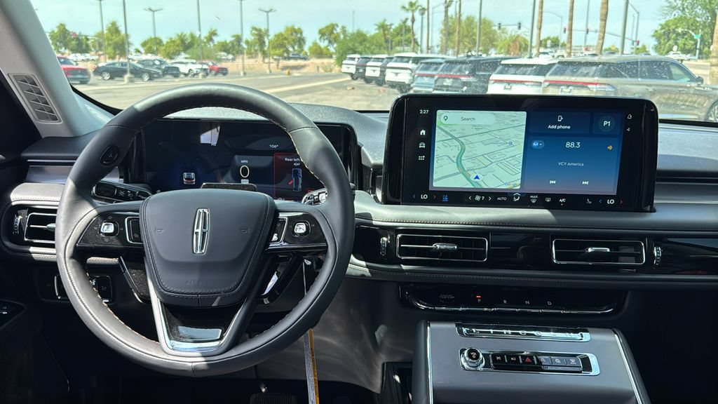 New 2026 Lincoln Aviator AWD w/ Jet Appearance Package image 5
