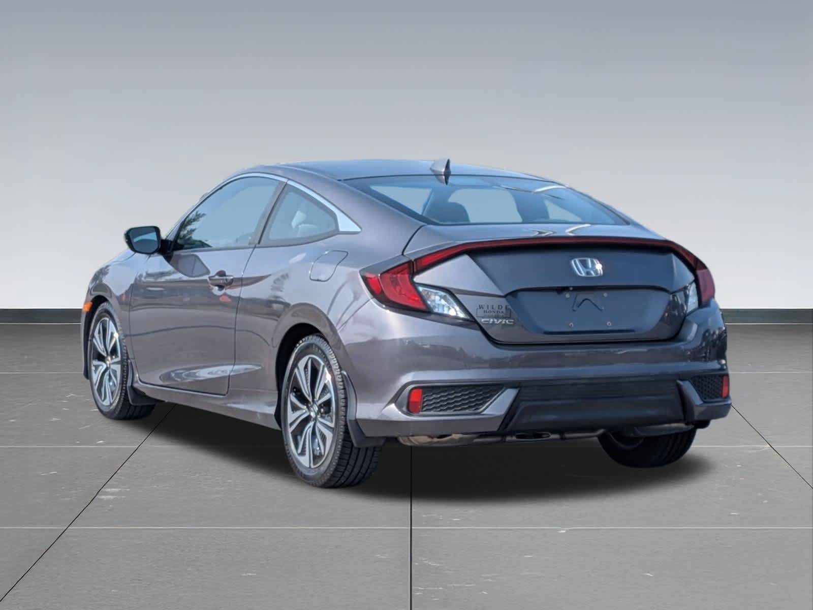 Used 2017 Honda Civic EX-T image 3