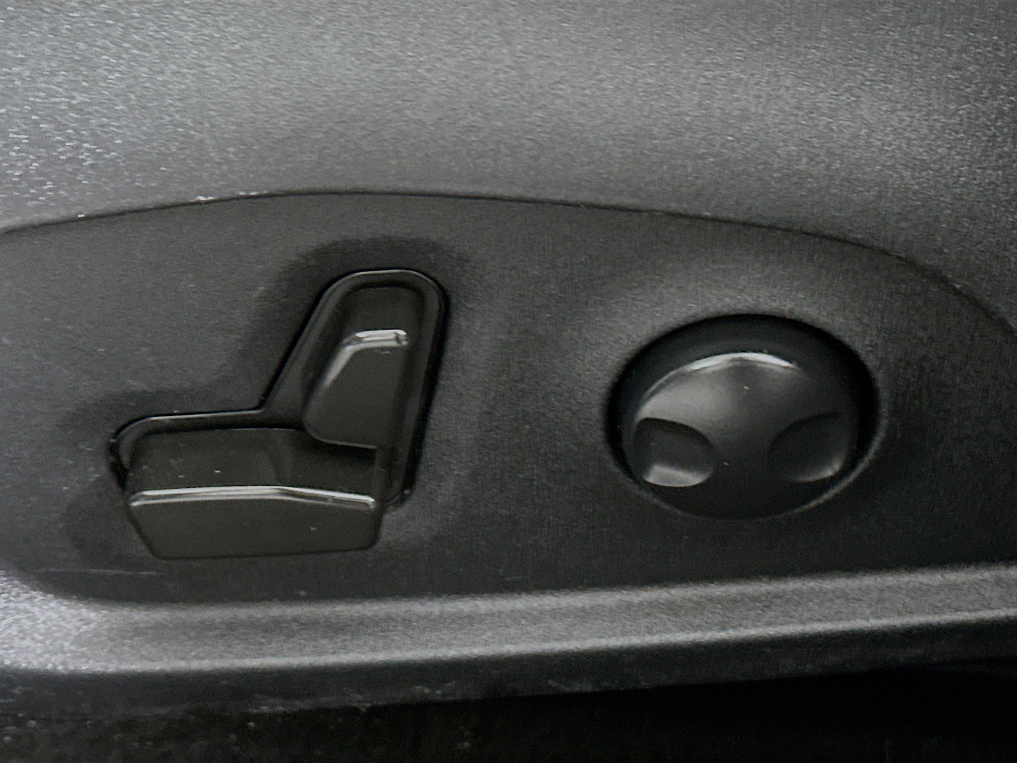 Used 2022 Jeep Compass Limited w/ Elite Group image 13