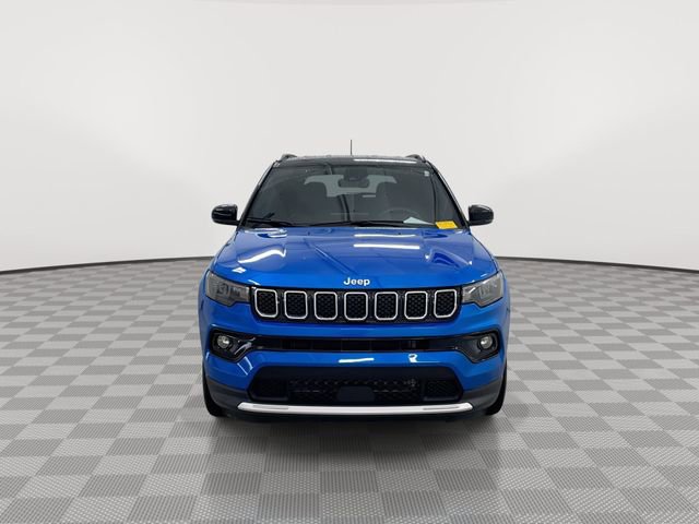 Used 2024 Jeep Compass Limited image 3