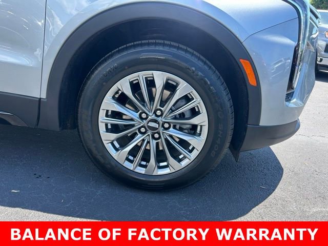 Used 2025 Cadillac XT4 Premium Luxury FWD image 8