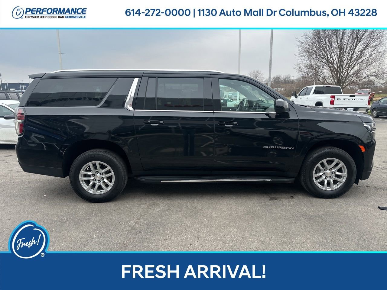 Used 2023 Chevrolet Suburban LT image 3