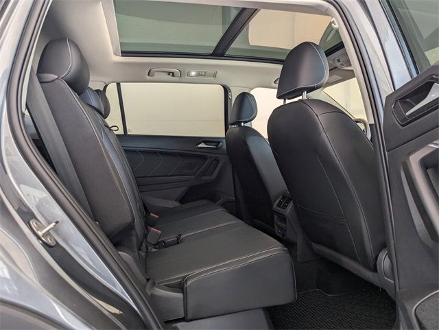 Certified 2022 Volkswagen Tiguan SE w/ Panoramic Sunroof Package image 16