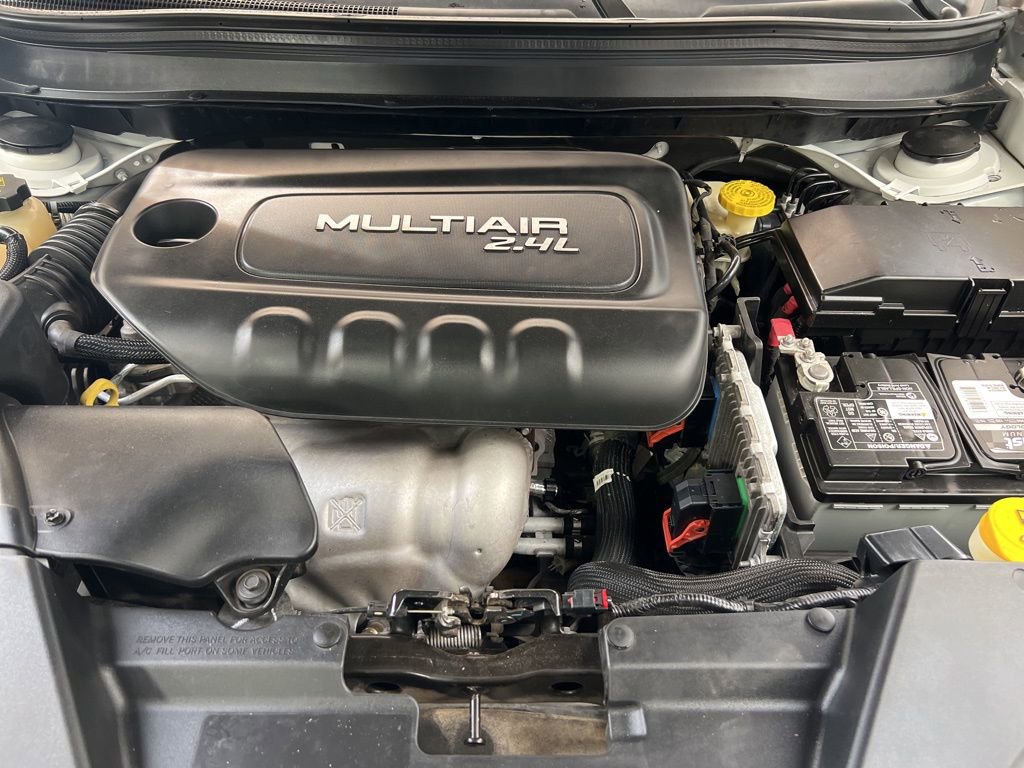 Used 2017 Jeep Cherokee Limited image 29