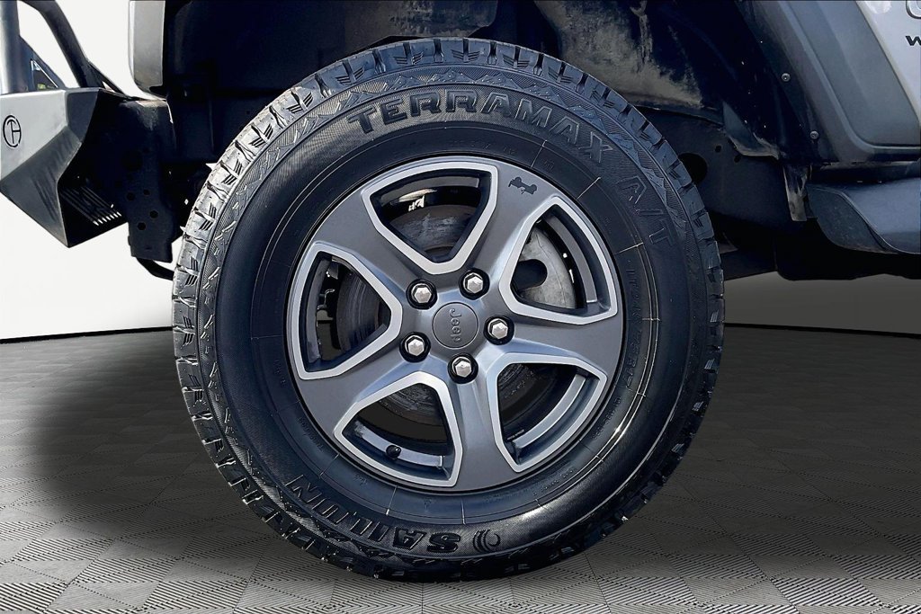 Used 2019 Jeep Wrangler Sport w/ Quick Order Package 24S AWD/4WD image 37