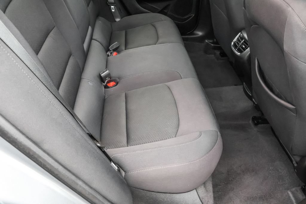 Used 2023 Chevrolet Malibu LT FWD image 34